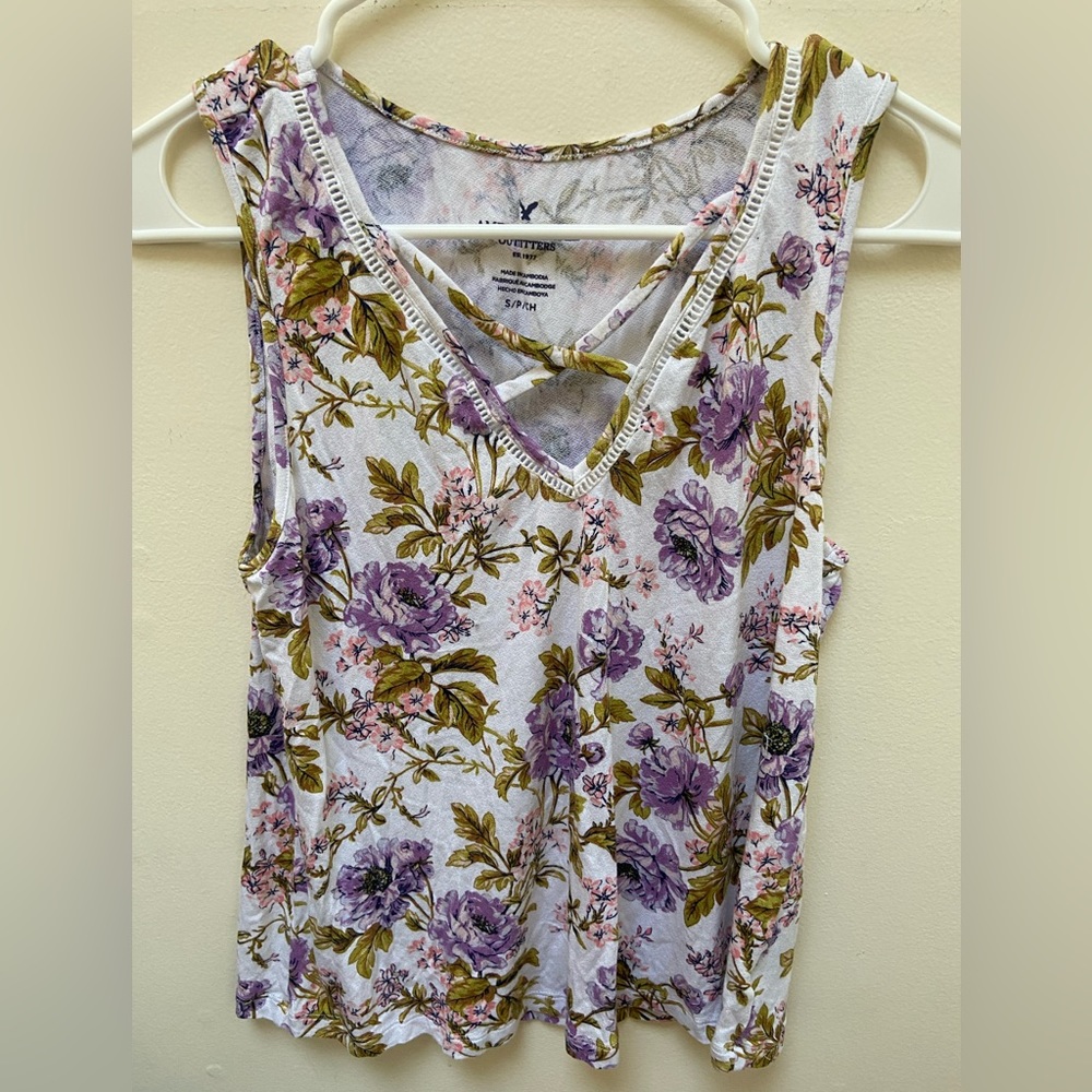 America Eagle white and purple floral tank; S